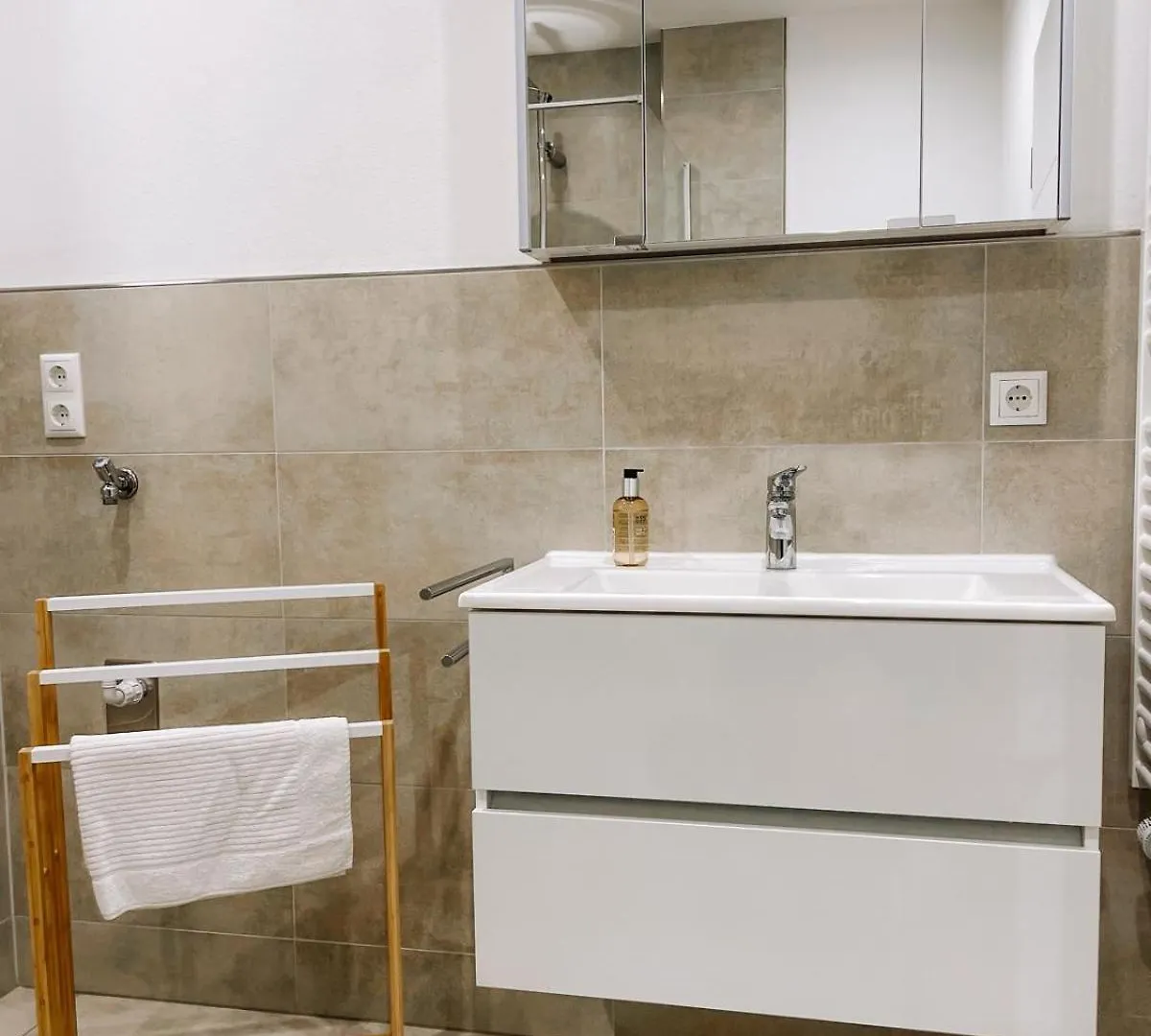 Doreyhome P3 - Modernes Charmantes Apartment 帕绍
